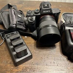 Sony Alpha a7 II Mirrorless Camera with Accessories - Black